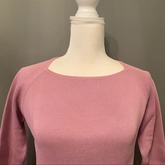 Banana Republic Lavender sweater - Picture 3 of 5